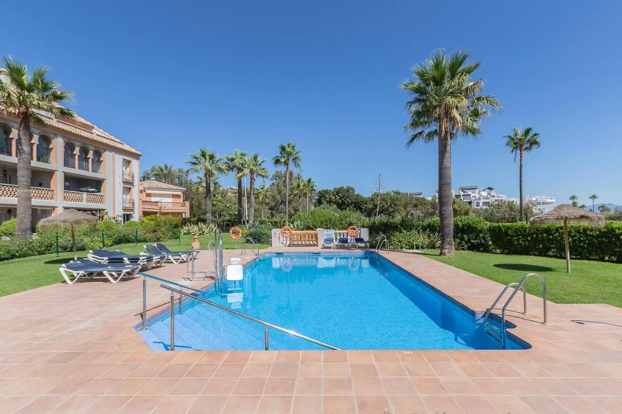 La Perla 1501 Daire Casares 0*,
