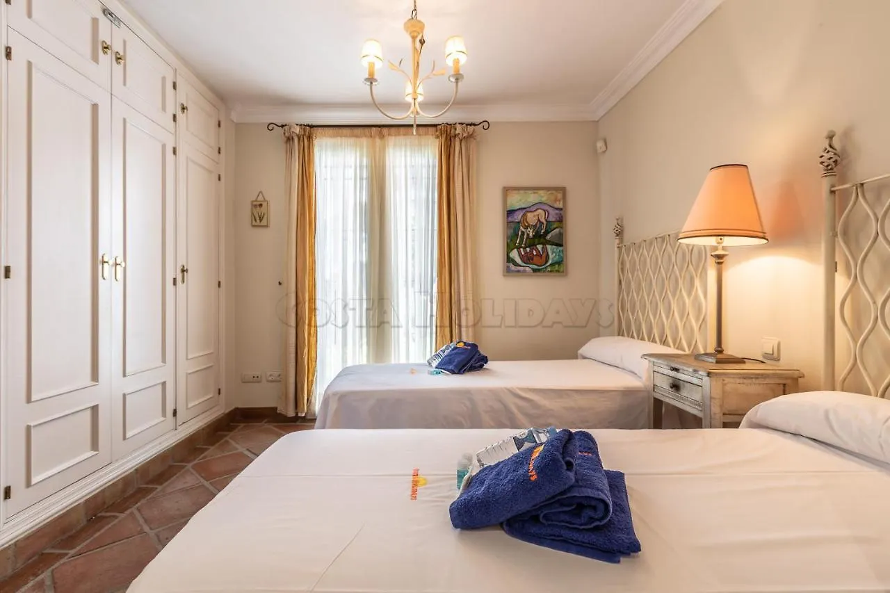 La Perla 1501 Apartment Casares 0*,