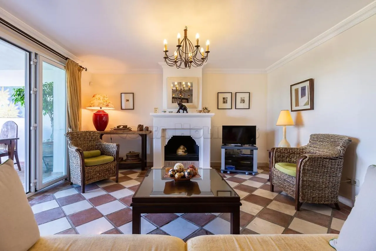 La Perla 1501 Apartment Casares